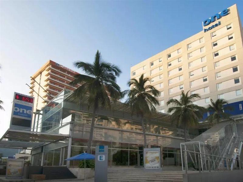 One Acapulco Costera Hotel Exterior photo