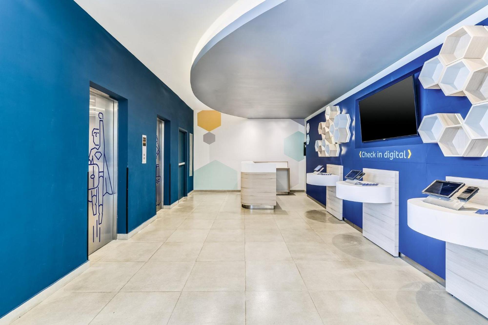 One Acapulco Costera Hotel Exterior photo